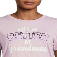 Начин да се слави подобро женското во графичката маица на баба